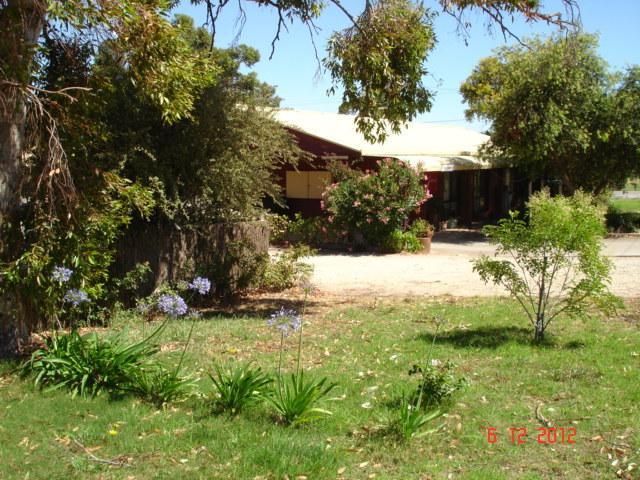 Tooleybuc Country Roads Motor Inn Экстерьер фото