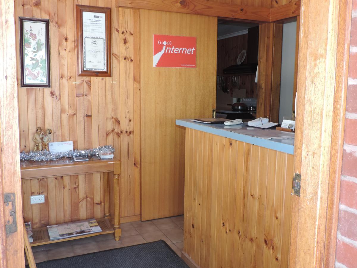 Tooleybuc Country Roads Motor Inn Экстерьер фото